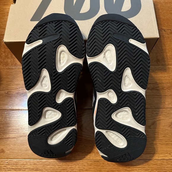 Adidas Yeezy Boost Waverunner 700 Size 10 - Picture 5 of 8